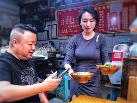 杭州毛有名的面馆老板娘已经坚持了36年_都市快报