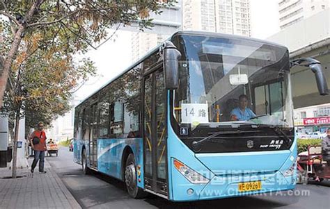 上海记忆四十年：公交车“71路”的前世今生_湃客_澎湃新闻-The Paper