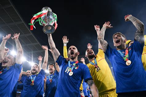 欧洲杯夺冠次数更新！意大利追平法国并列第3，英格兰仍未破蛋_东方体育