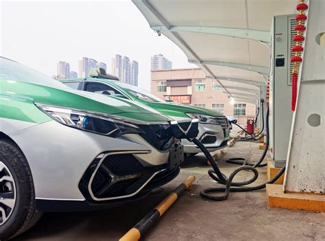 郑州充电桩厂家带你了解新能源汽车的优势