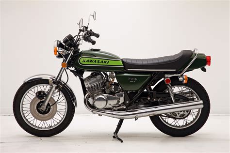 Honda CB750 Nighthawk by Vandals Moto – BikeBound