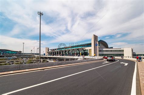 新疆乌鲁木齐机场高清图片下载-正版图片500894876-摄图网