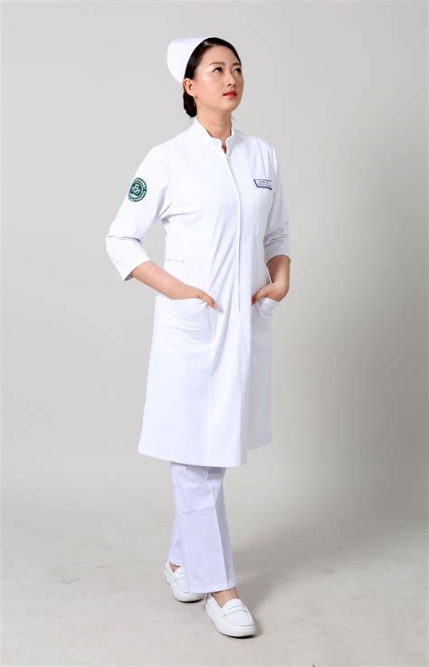 浅绿色护士制服-仟龙医疗