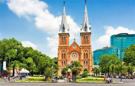 胡志明市是越南最繁华城市, 为何越南却将首都定在靠近中国的河内|越南|河内|胡志明市_新浪新闻