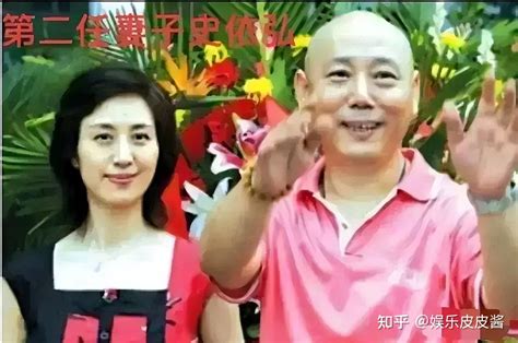 让名伶妻子给地产商献唱，恋小28岁女友，老戏骨李成儒也风流|李成儒|史依弘|地产商_新浪新闻