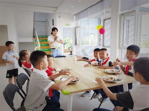 贵州黔西：社区托育班受欢迎-人民图片网