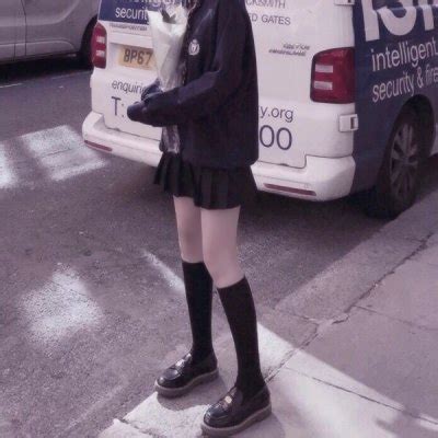 甜美女生头像下半身照片
