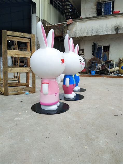 玻璃钢兔子卡通造型雕塑 IP吉祥物公仔 动物雕塑|纯艺术|雕塑|满天下艺术雕塑 - 原创作品 - 站酷 (ZCOOL)