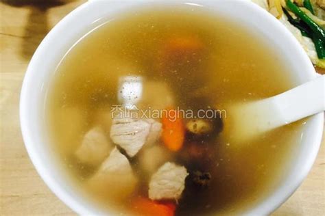 红菇炖瘦肉汤的做法_菜谱_香哈网