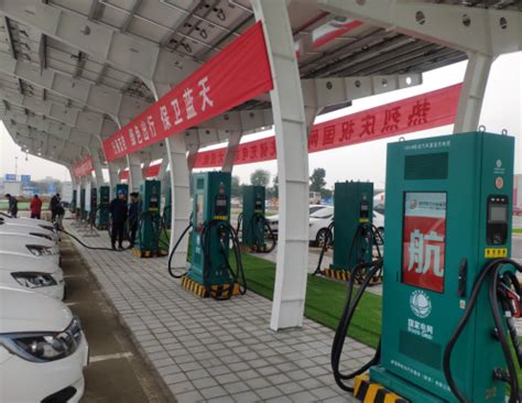 陕西首座“光储充”电动汽车充电站在咸阳机场投运 - 能源界