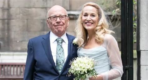 91岁默多克宣布与第四任妻子正式离婚，女方临时反悔但挽救失败|霍尔|默多克|离婚_新浪新闻