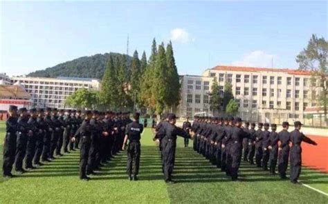 香港警察学院结业首次中式步操护旗！网友：这就是中国的青年！ | 北晚新视觉