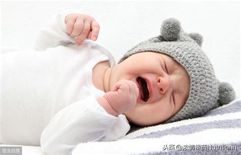 宝宝睡觉时抿嘴偷笑，是在做梦么？-百度经验