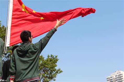大新镇庆祝新中国成立70周年升旗仪式 - 张家港市人民政府