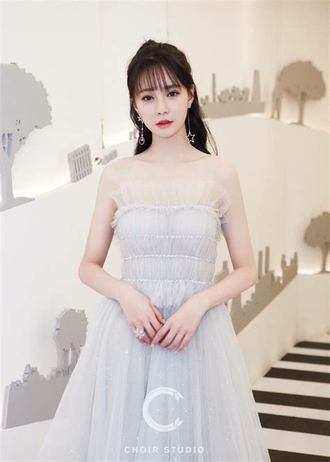 沈梦辰甜美女生头像高清