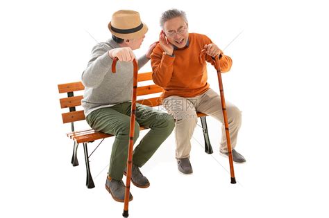 两位老年朋友坐在长椅上聊天高清图片下载-正版图片507659611-摄图网
