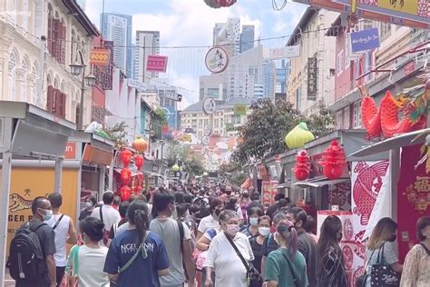 狮城牛车水现“老虎”！来看新加坡华人如何过春节_凤凰网视频_凤凰网