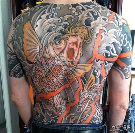 大臂鲤鱼纹身图案_上海纹身 上海纹身店 上海由龙纹身2号工作室