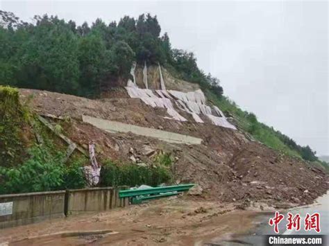 金沙江遭遇山体滑坡断流形成堰塞湖 四川启动IV级应急响应|界面新闻 · 中国
