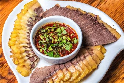 云南特色美食——以酸见长的傣族饮食文化——云联旅居"