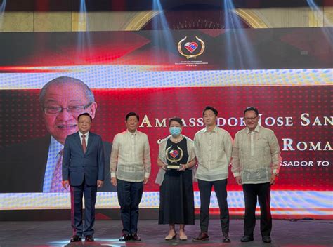 菲律宾今天选举新总统 最新民调：小马科斯当选“几乎没有悬念”_凤凰网
