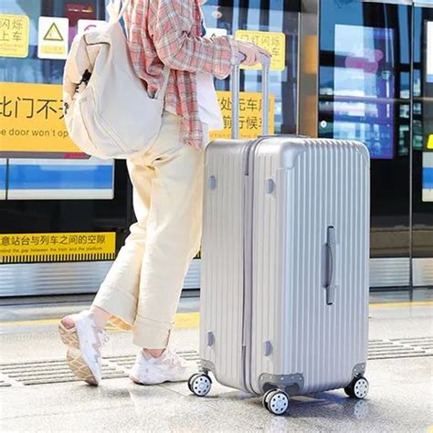 旅行行李箱常见尺寸指南