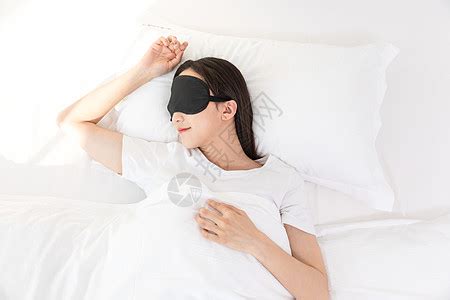 熊黛林戴眼罩图片大全