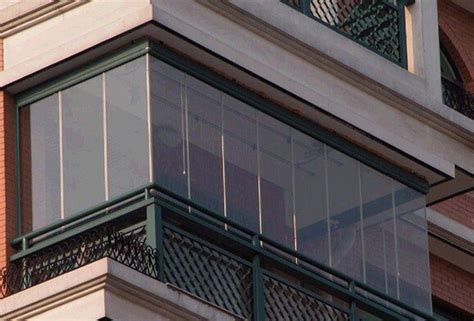 传统封阳台过时了 现在流行做无框玻璃窗 - 装修保障网