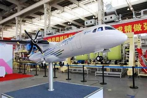 新舟700预计将在2015年首飞 2017年投放市场_私人飞机网