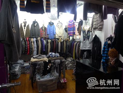 杭州四季青服装市场生意火爆，日单几十万元，店主忙到“飞起来” - 知乎