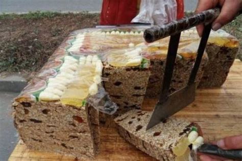 切糕多少钱一斤（男子预算30元买切糕） - BAT日报