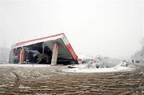大雪压塌事故思考，关于钢结构雪荷载的标准是什么？