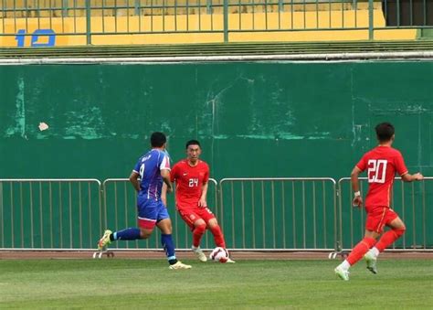 国足热身赛4-0大胜，泰山队新援传射建功，23人出征名单确定
