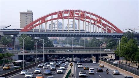 北京丰台站6月起运营，为普速、高速双层车场站型的铁路枢纽客站