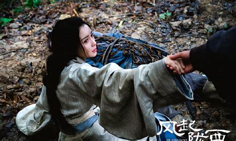 黄轩吴樾主演的《天启异闻录》杀青，制作班底强大，就是滤镜太黑__财经头条