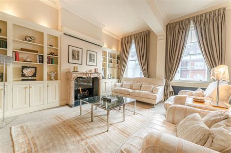 Pont Street, London, SW1X 2 bed apartment - £2,650,000