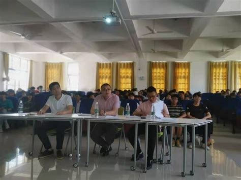 亳州学院举行第七届中国国际“互联网+”大学生创新创业大赛 选拔赛