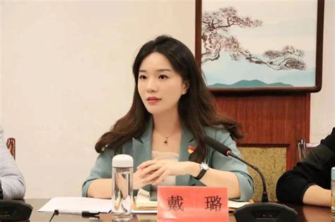 她是湘潭首位女市长，也是湖南最年轻女市长_凤凰网资讯_凤凰网