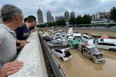洪水围困中的涿州：亟待救援的人们