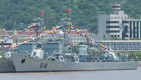 中国海军主力水面战舰发展：从小炮艇到航母_新浪图片
