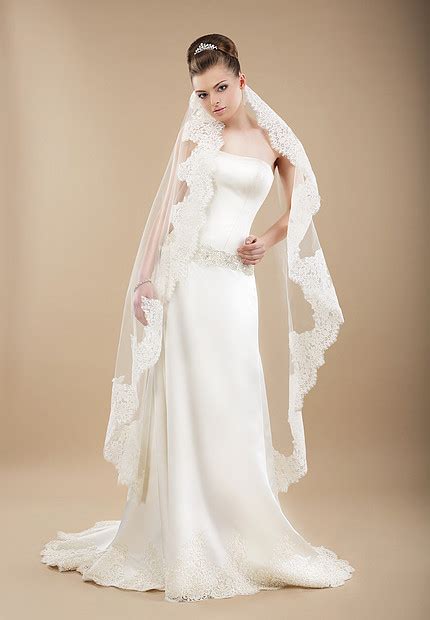 复杂穿着婚纱纱的完美新娘高清图片下载-正版图片300691987-摄图网