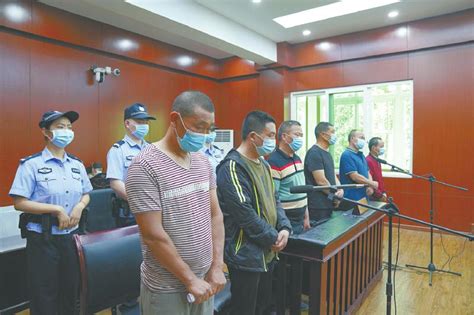 云南瑞丽：抓获多人偷渡入境、多例集中宣判 - 海报新闻