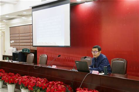 我校举办学习贯彻全区宗教工作会议精神专题报告会-宁夏大学新闻网