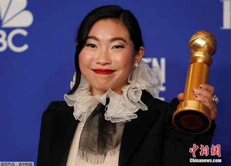 第77届金球奖华裔奥卡菲娜获最佳女主角-青岛西海岸新闻网