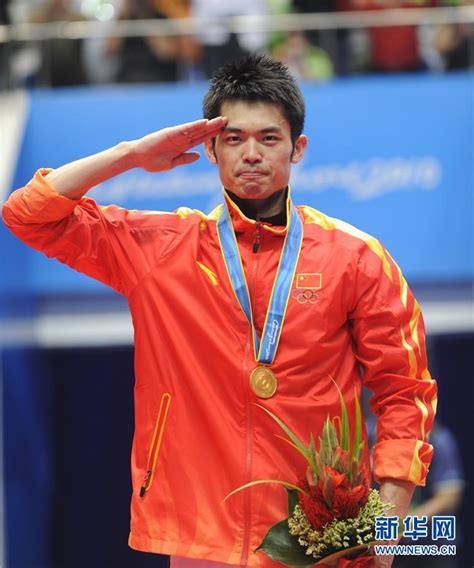 羽毛球奥运冠军林丹宣布结束国家队生涯_时图_图片频道_云南网