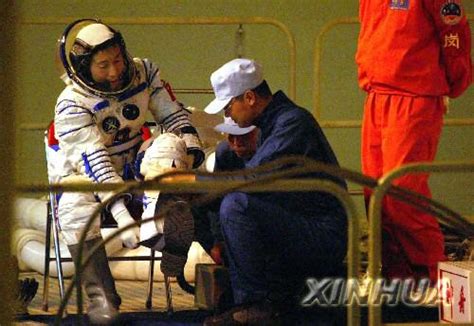 中国航天员的炼成_图片故事_宝应生活网 - 爱宝应，爱生活！