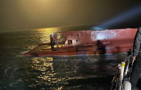 韩国南部发生一渔船翻沉事故，3人获救9人失联_北京日报网