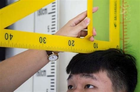 中国男女性成人平均身高分别为169.7厘米和158厘米_凤凰网资讯_凤凰网