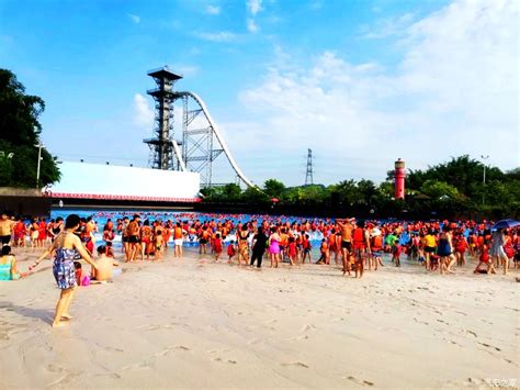 夏天避暑纳凉的新方式，玩水冲浪泡澡好去处——泸州欢乐派海滩公园-泸州欢乐派海滩公园游记