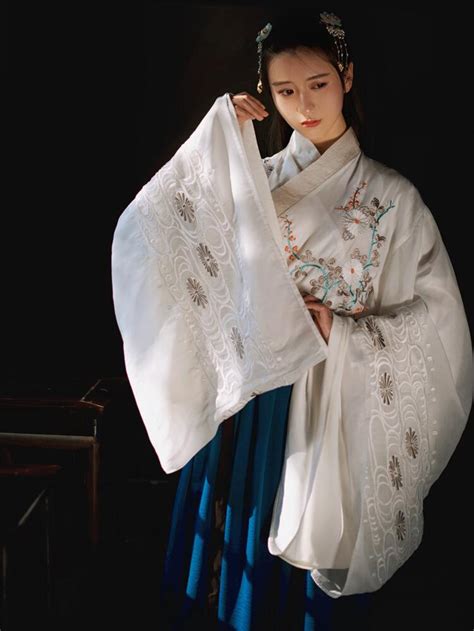 汉服女子写真图片